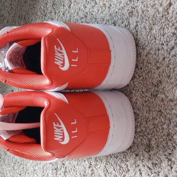 Brand New Nike Illinois Air Force 1s - Picture 6 of 6